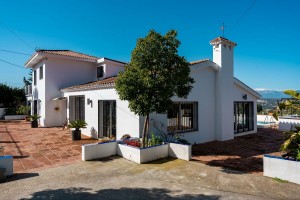  Villa For Sale in Alhaurin El Grande , Mlaga