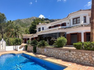  Villa For Sale in Mijas , Mlaga