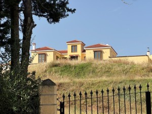  Villa For Sale in La Atalaya , Málaga